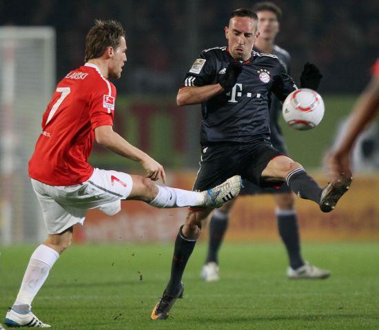 海域发生沉 海域发生沉